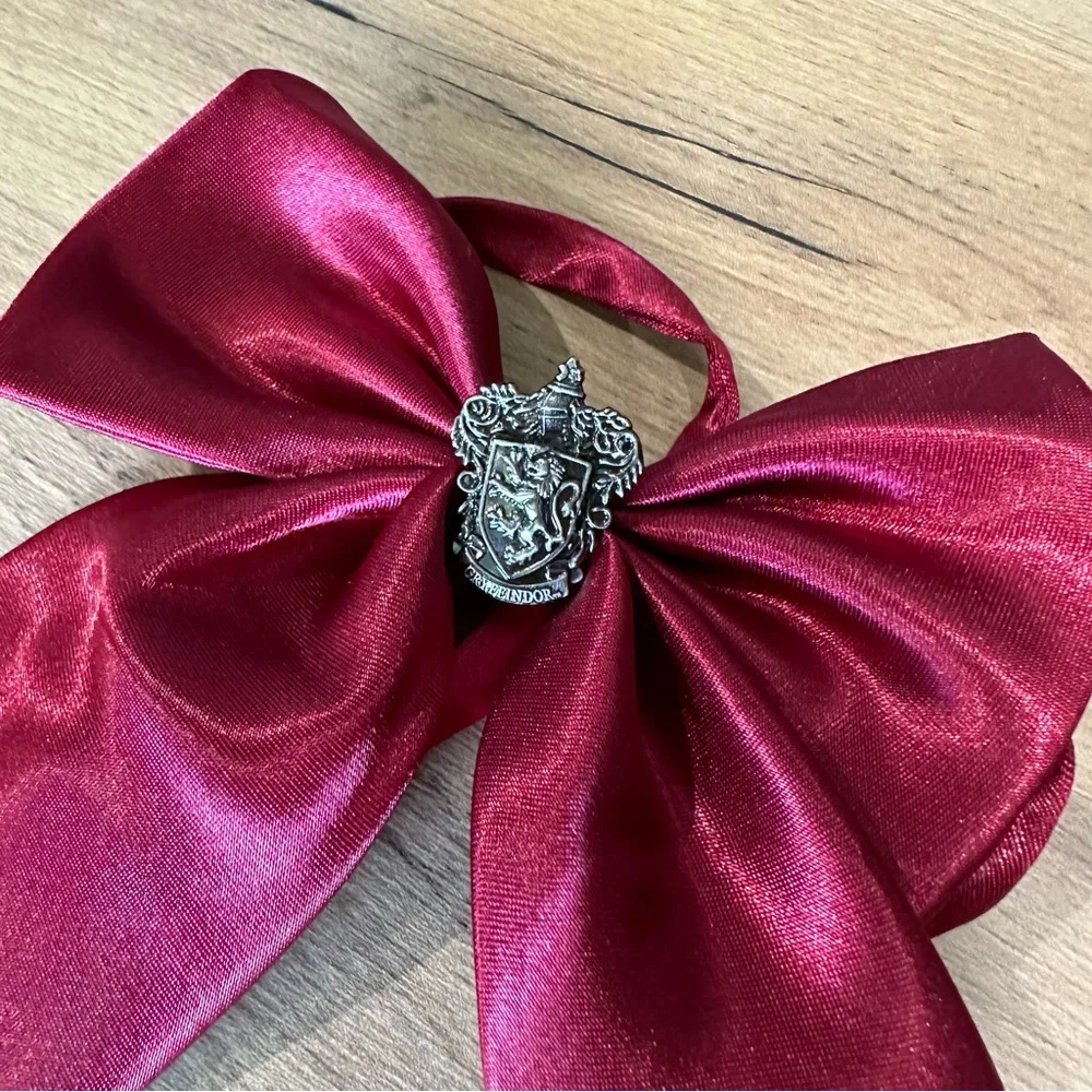 Harry Potter hair bow gryffindor red scarlet silk hair tie accessory - Picture 4 of 5